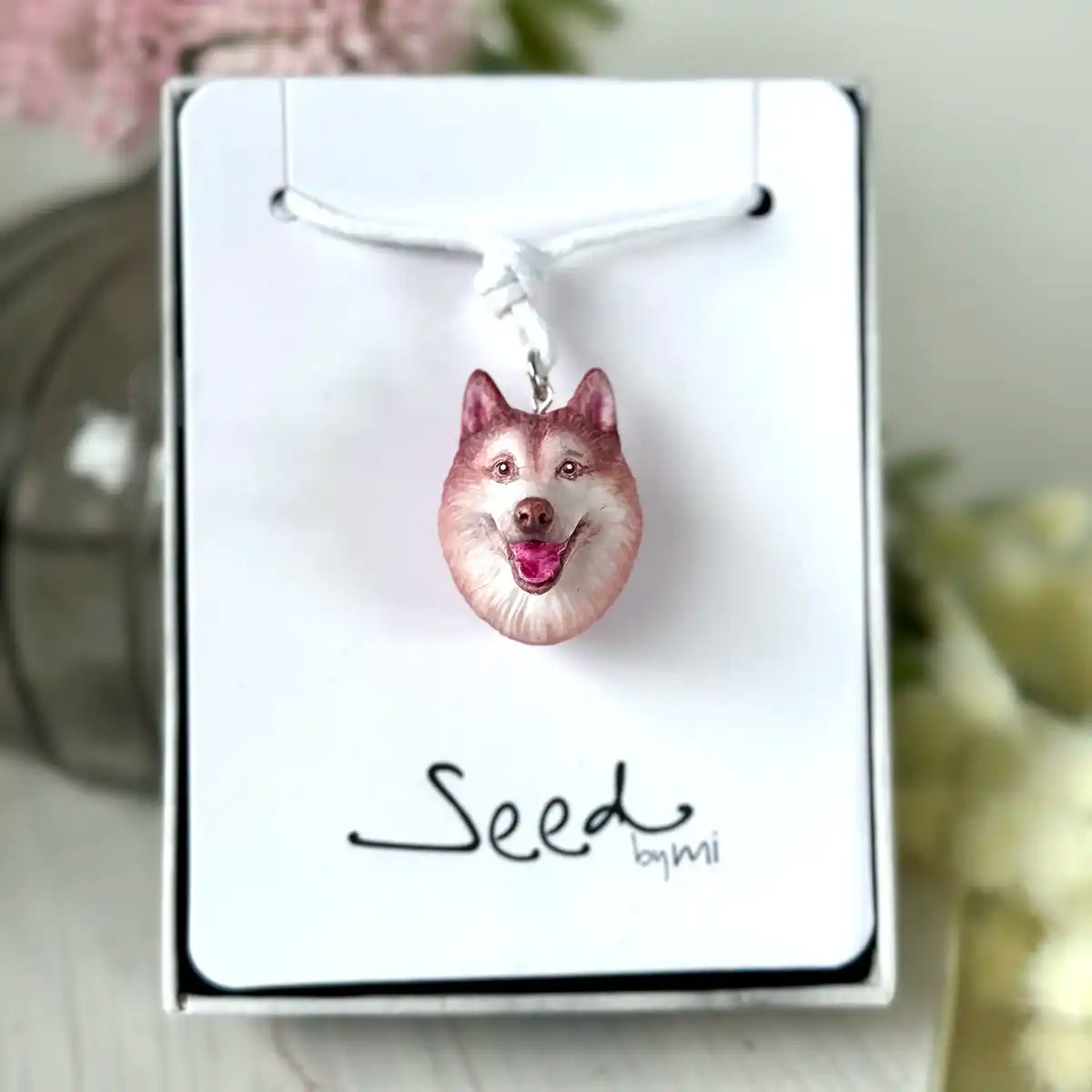 Husky dog Red pendant necklace package display