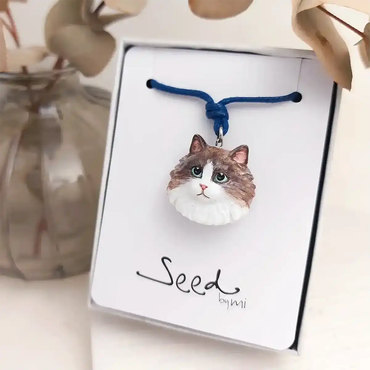 3D Resin Ragdoll Cat Pendant – Seal Bi-colour Pattern package display