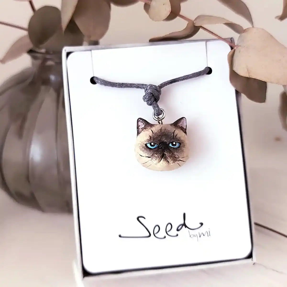 cat exotic shorthair seal point pendant necklace package display