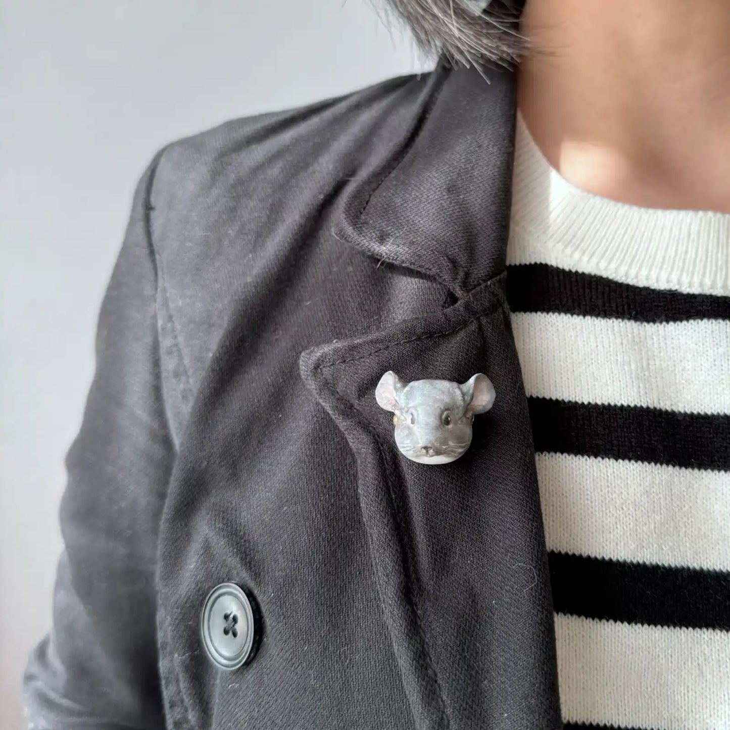 Chinchilla Brooch | Grey