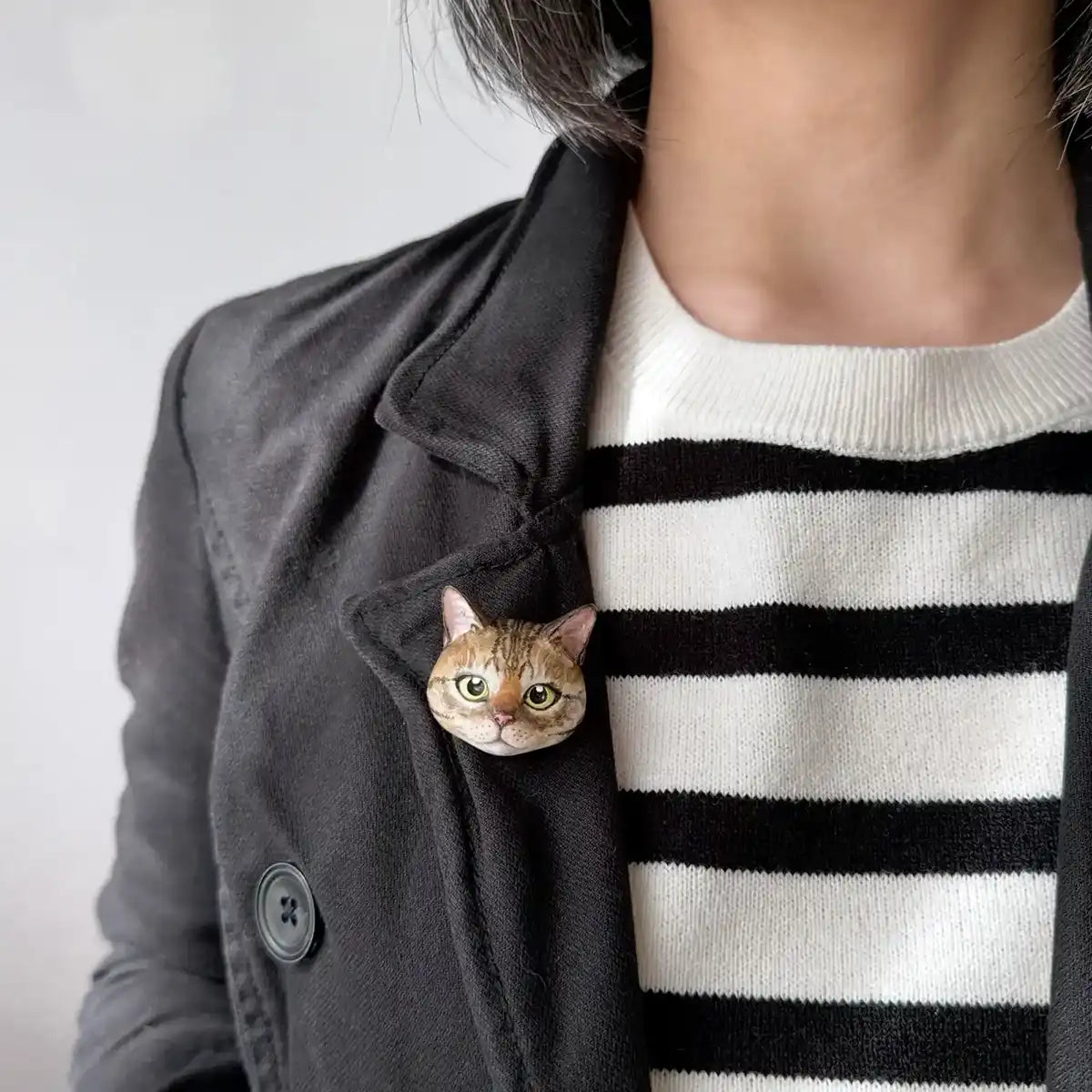 Domestic Shorthair Large Brooch | Tabby & Diamond shape