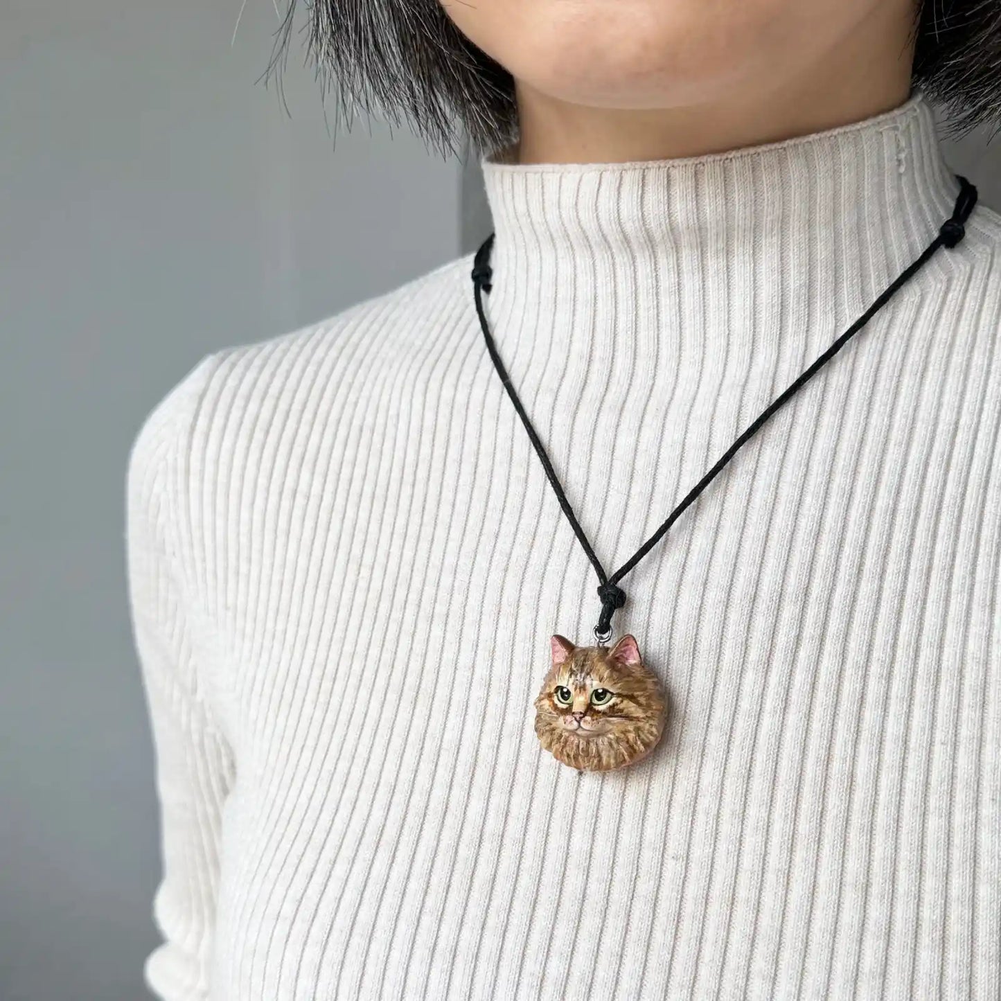 Siberian Pendant necklace | Brown Tabby