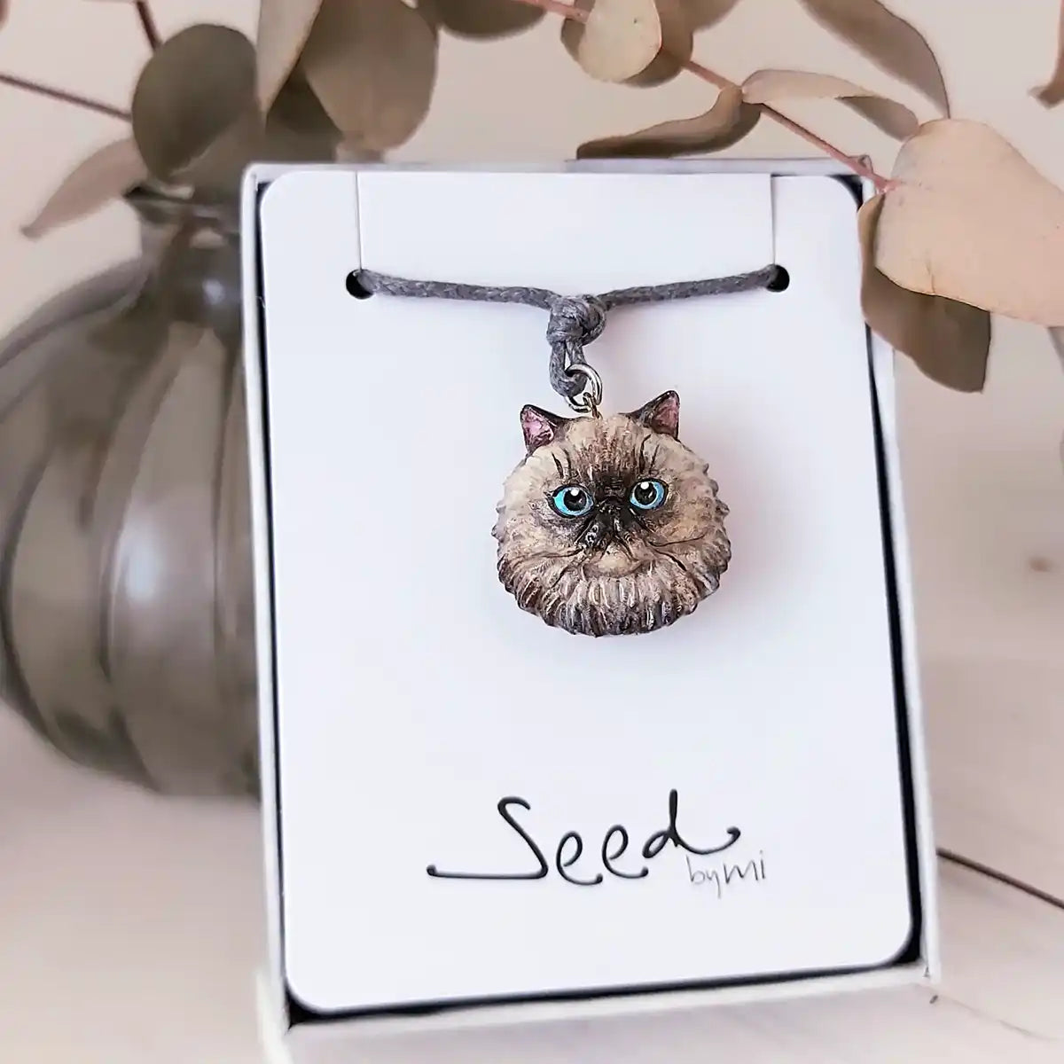 cat persian seal point pendant necklace package display