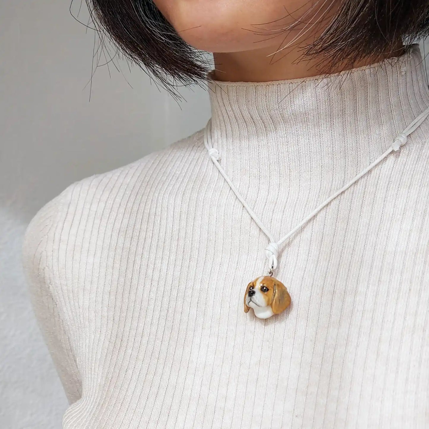 Beagle Pendant necklace | Tan & White