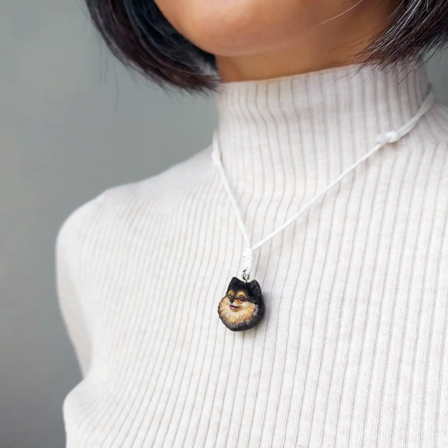 Pomeranian Pendant necklace | Black & Tan