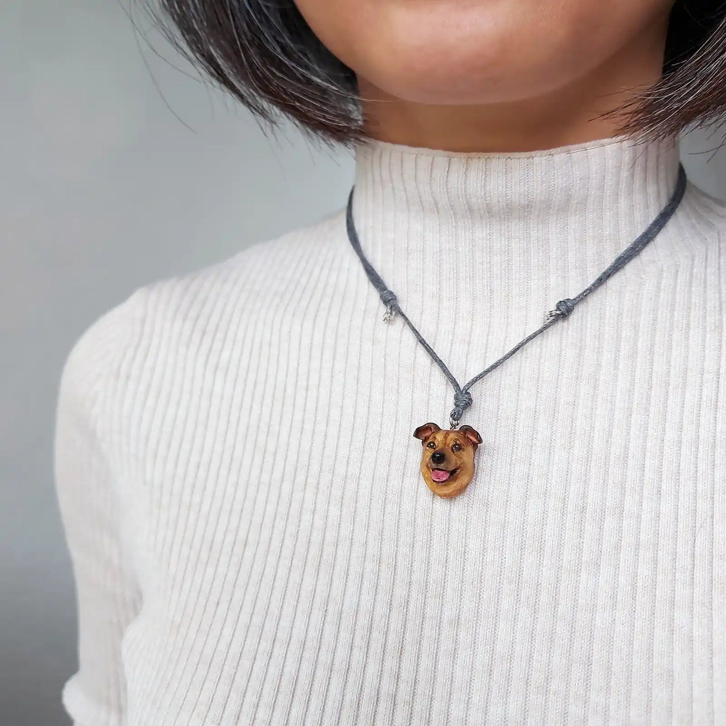 Mongrel Pendant necklace | Drop-Ears Red