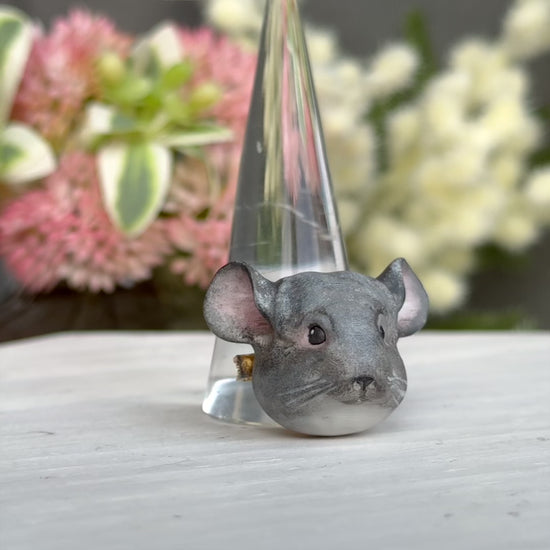 Chinchilla Grey Brooch turn table